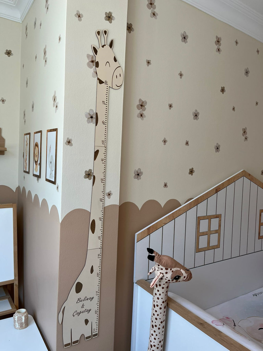 Giraffe Growth Chart | Personalized Height Ruler for Kids | Custom Name Wooden Wall Decor | Beige MDF | Inches & CM | Baby Shower Gift